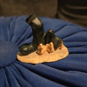 Lowell Davis | Vintage 1985 "Mama" Boots with Ducks Miniature Figurine